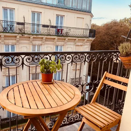 Bright & Stylish Parisian Sanctuary *